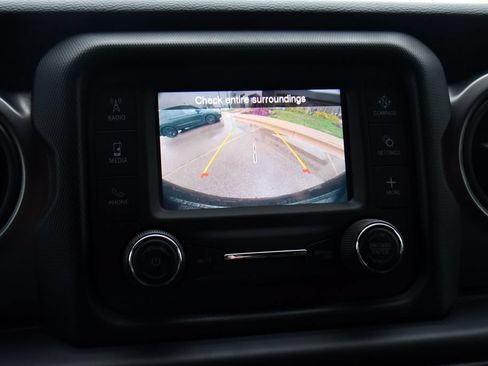 Used 2021 Jeep Wrangler Sport AWD/4WD image 27