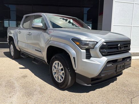 New 2026 Toyota Tacoma SR5 image 2