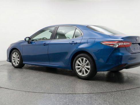 Used 2025 Toyota Camry LE FWD image 6