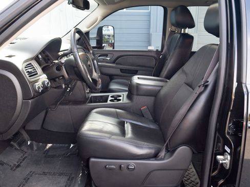 Used 2012 Chevrolet Silverado 1500 LTZ w/ LTZ Plus Package AWD/4WD image 7