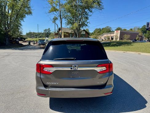 Used 2018 Honda Odyssey Elite image 5