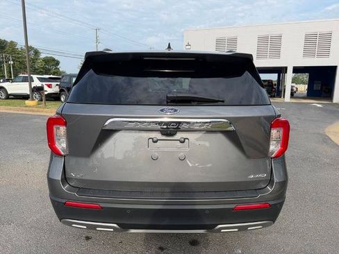 Certified 2023 Ford Explorer XLT w/ Equipment Group 202A AWD/4WD image 4