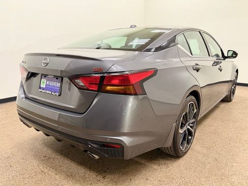 Used 2025 Nissan Altima 2.5 SR image 7