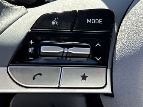 New 2025 Hyundai Elantra SEL image 26