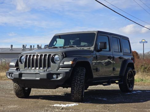 Used 2020 Jeep Wrangler Unlimited Sport image 9