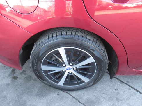 Used 2019 Subaru Impreza 2.0i Premium image 8