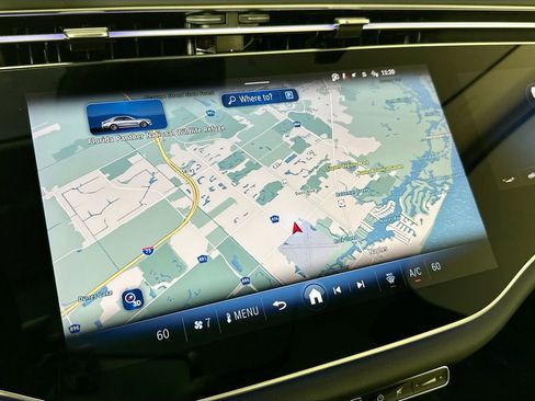 Certified 2025 Mercedes-Benz E 350 Sedan w/ MBUS Superscreen Package image 13