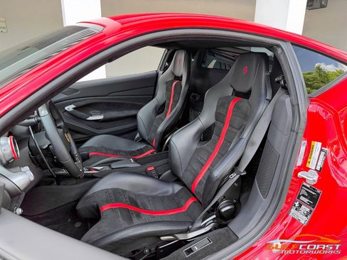 Used 2021 Ferrari F8 Tributo image 21