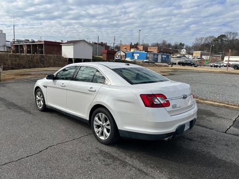 Used 2011 Ford Taurus SEL w/ 201A Rapid Spec Order Code image 3