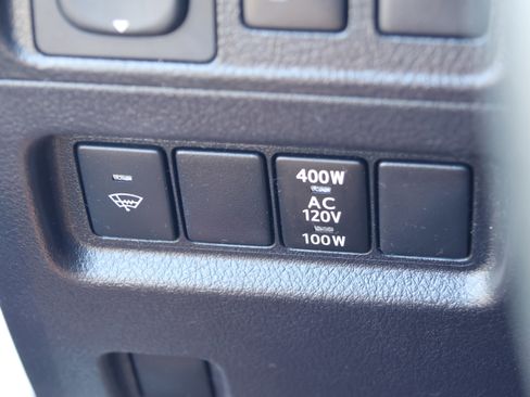 Used 2018 Toyota 4Runner SR5 Premium image 15