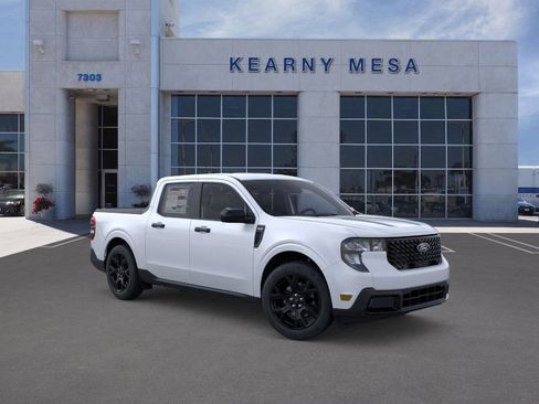 New 2025 Ford Maverick XLT w/ XLT Luxury Package image 36