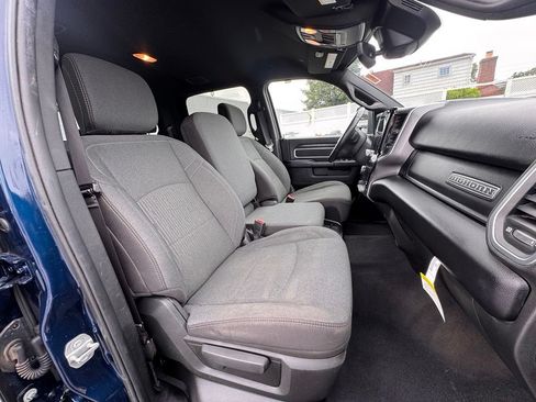 Used 2024 RAM 2500 Big Horn w/ Night Edition AWD/4WD image 20
