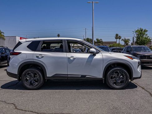 New 2026 Nissan Rogue SV FWD image 3