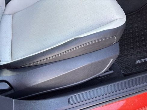 Used 2021 Volkswagen Jetta R-Line image 39