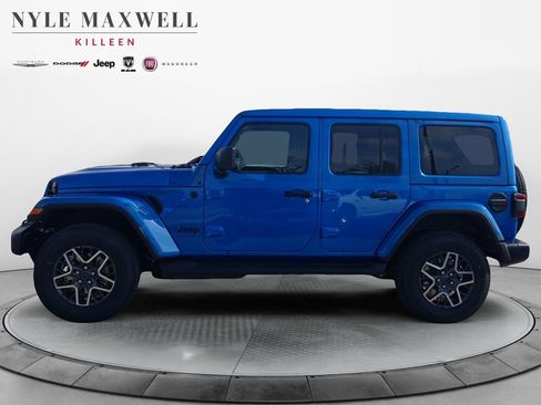 New 2026 Jeep Wrangler Unlimited Sahara AWD/4WD image 13
