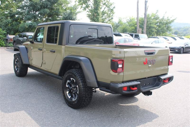 Used 2026 Jeep Gladiator Rubicon AWD/4WD image 6