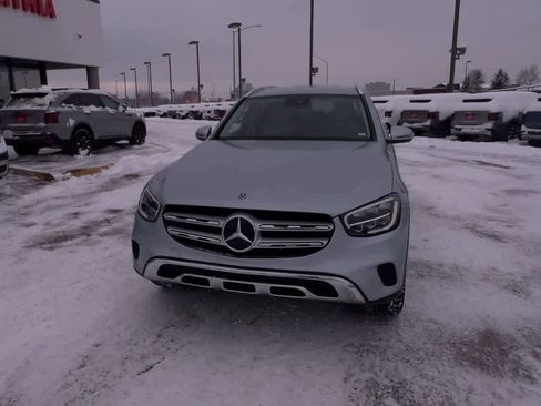 Used 2022 Mercedes-Benz GLC 300 4MATIC image 3