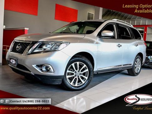 Used 2014 Nissan Pathfinder SL w/ SL Tech Package AWD/4WD image 1