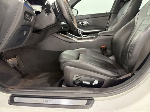 Used 2020 BMW 330i xDrive Sedan w/ Executive Package AWD/4WD image 14