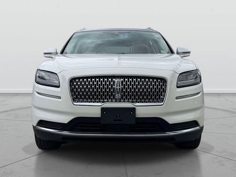 Used 2022 Lincoln Nautilus Reserve AWD/4WD image 2