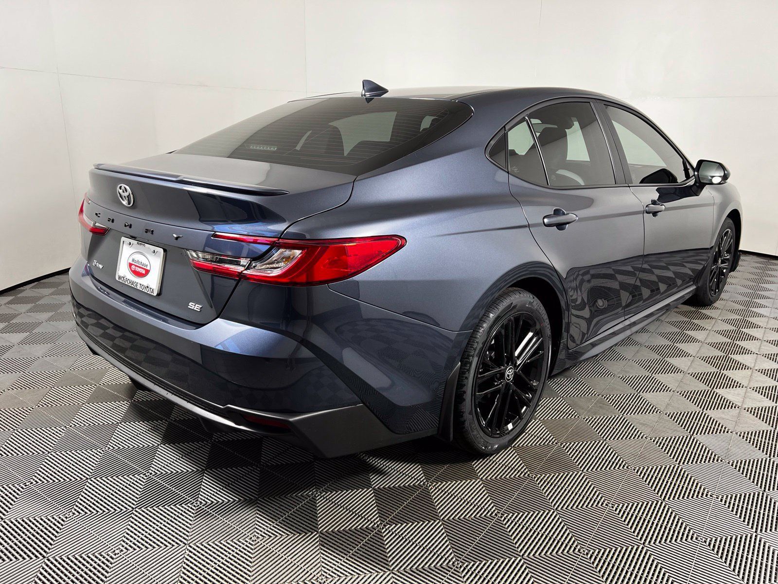 Used 2026 Toyota Camry SE w/ Multimedia Upgrade Package FWD image 5