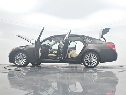 Used 2016 Hyundai Equus Signature RWD image 38