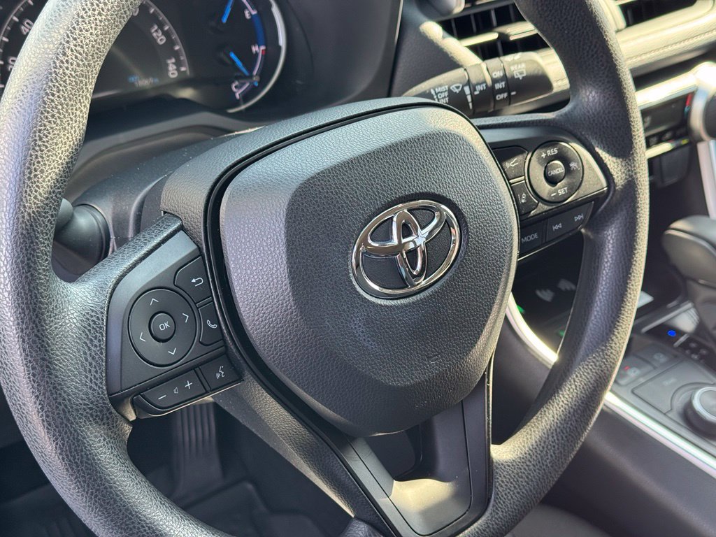 Used 2024 Toyota RAV4 XLE AWD/4WD image 16