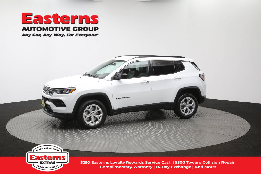 Used 2024 Jeep Compass Latitude AWD/4WD image 57