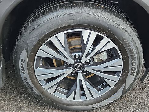 Certified 2023 Nissan Rogue SV image 8