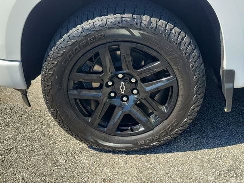 Used 2024 Chevrolet Silverado 1500 RST w/ Convenience Package II image 5