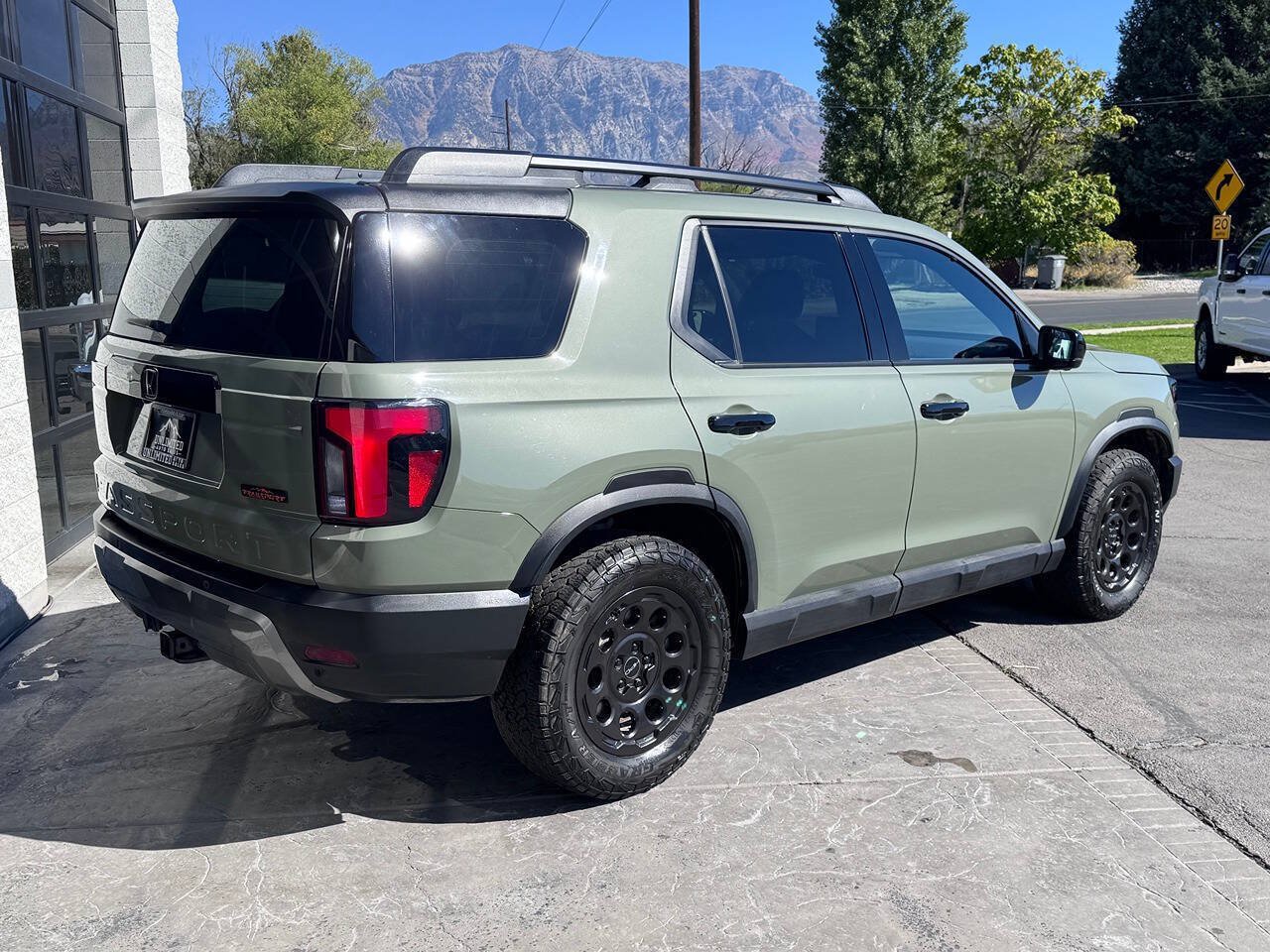 Used 2026 Honda Passport TrailSport Elite image 4