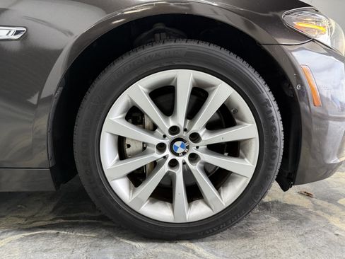 Used 2015 BMW 550i xDrive Sedan image 32