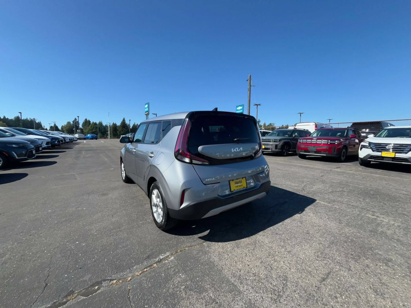 Used 2025 Kia Soul LX w/ LX Technology Package FWD image 10