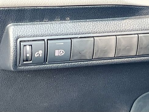 Used 2026 Toyota Corolla LE FWD image 10