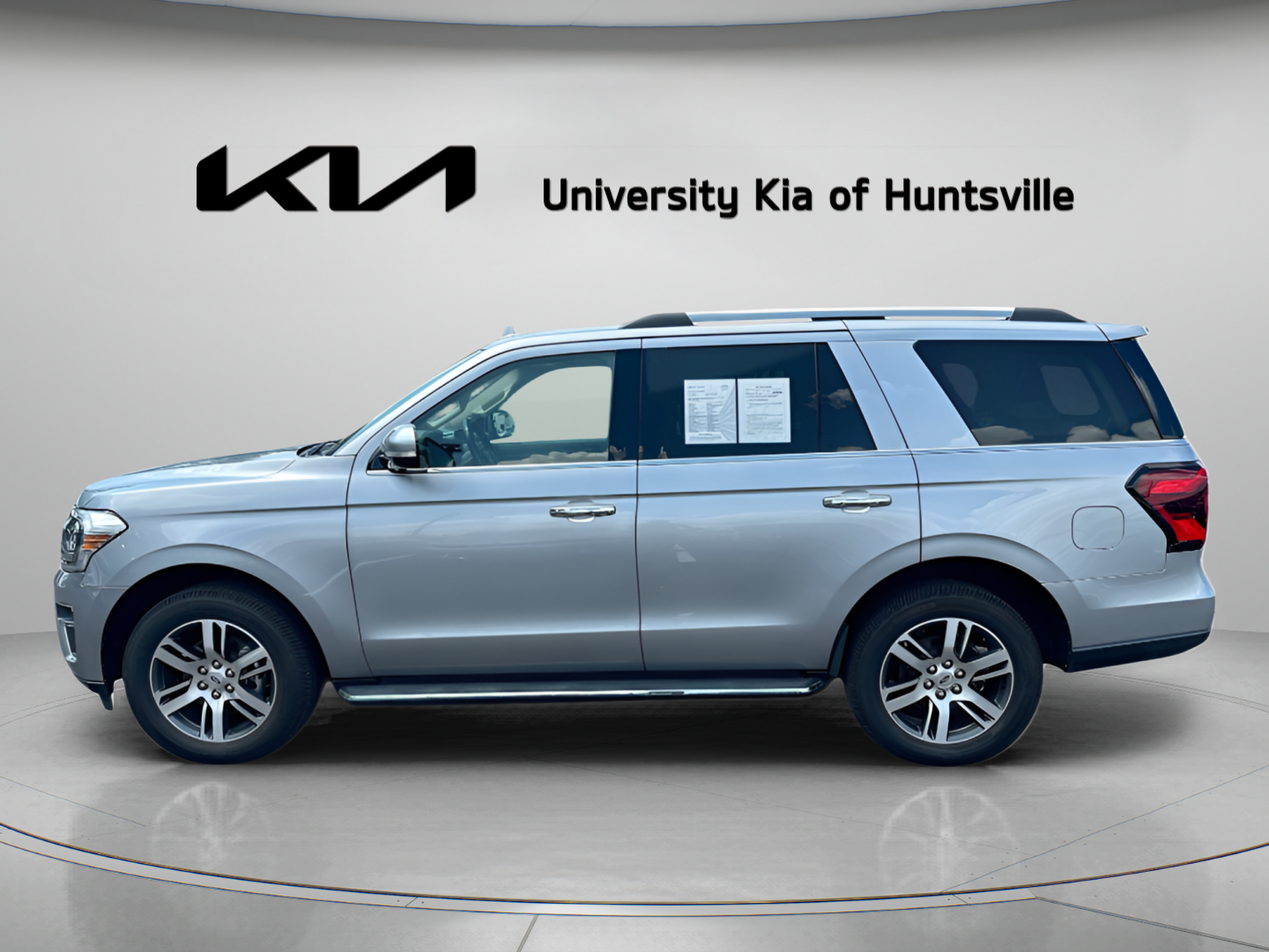 Used 2023 Ford Expedition Limited RWD image 5