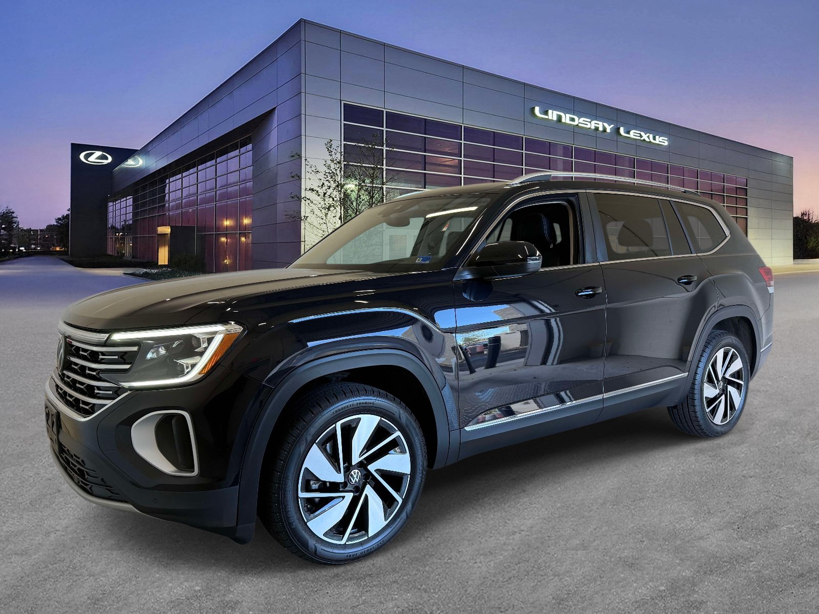 Used 2024 Volkswagen Atlas SEL AWD/4WD image 1