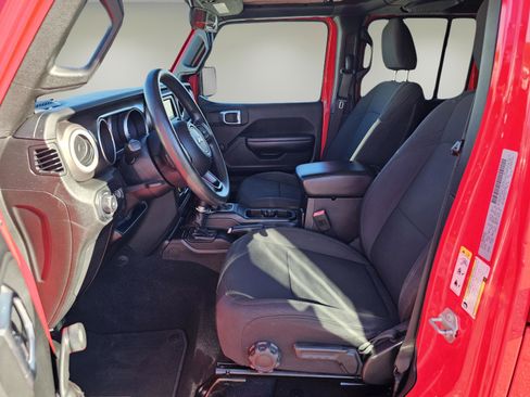 Used 2018 Jeep Wrangler Unlimited Sport image 10