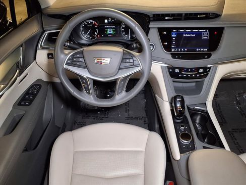 Certified 2025 Cadillac XT5 Premium Luxury image 15