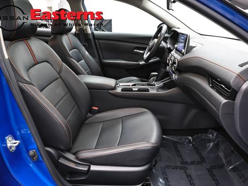 Used 2022 Nissan Sentra SR w/ SR Premium Package FWD image 23