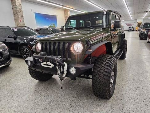 Used 2020 Jeep Wrangler Unlimited Rubicon AWD/4WD image 2