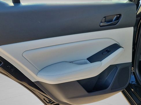 New 2025 Nissan Altima 2.5 SV image 9