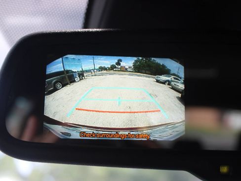 Used 2018 Toyota C-HR XLE FWD image 12