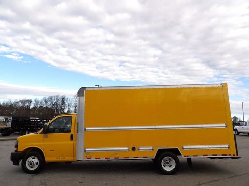 Used 2021 GMC Savana 3500 Extended w/ Power Convenience Package image 53