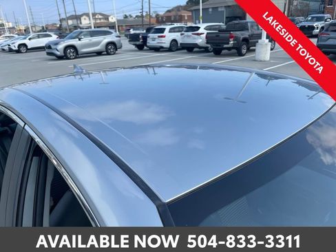 Used 2023 Toyota Camry SE image 10