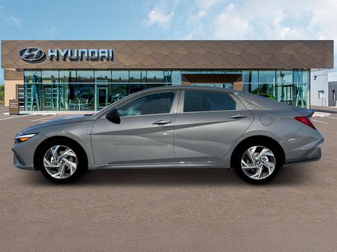 New 2025 Hyundai Elantra Sport image 3