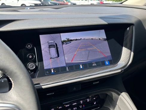 Used 2021 Buick Envision Essence w/ Technology Package I FWD image 40