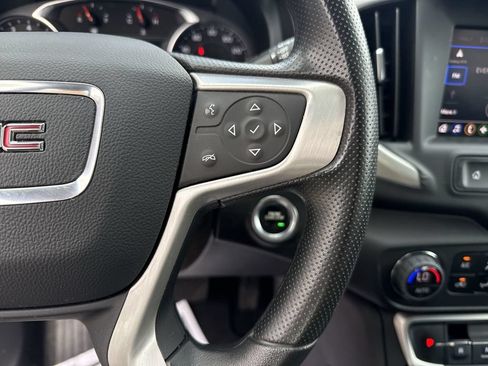 Used 2024 GMC Terrain SLE w/ Driver Convenience Package AWD/4WD image 17