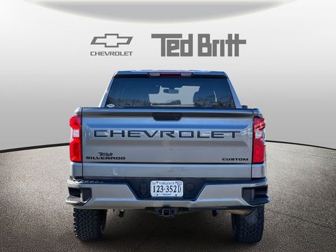 Used 2022 Chevrolet Silverado 1500 Custom w/ LPO, Dark Essentials Package image 5
