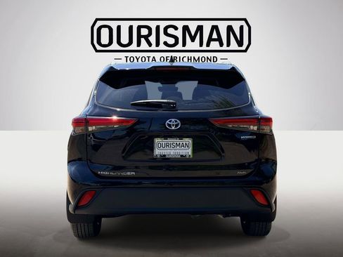 Used 2022 Toyota Highlander XLE AWD/4WD image 22
