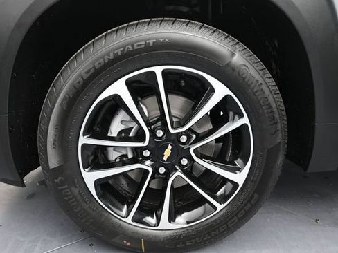 New 2026 Chevrolet TrailBlazer LT w/ Convenience Package FWD image 17